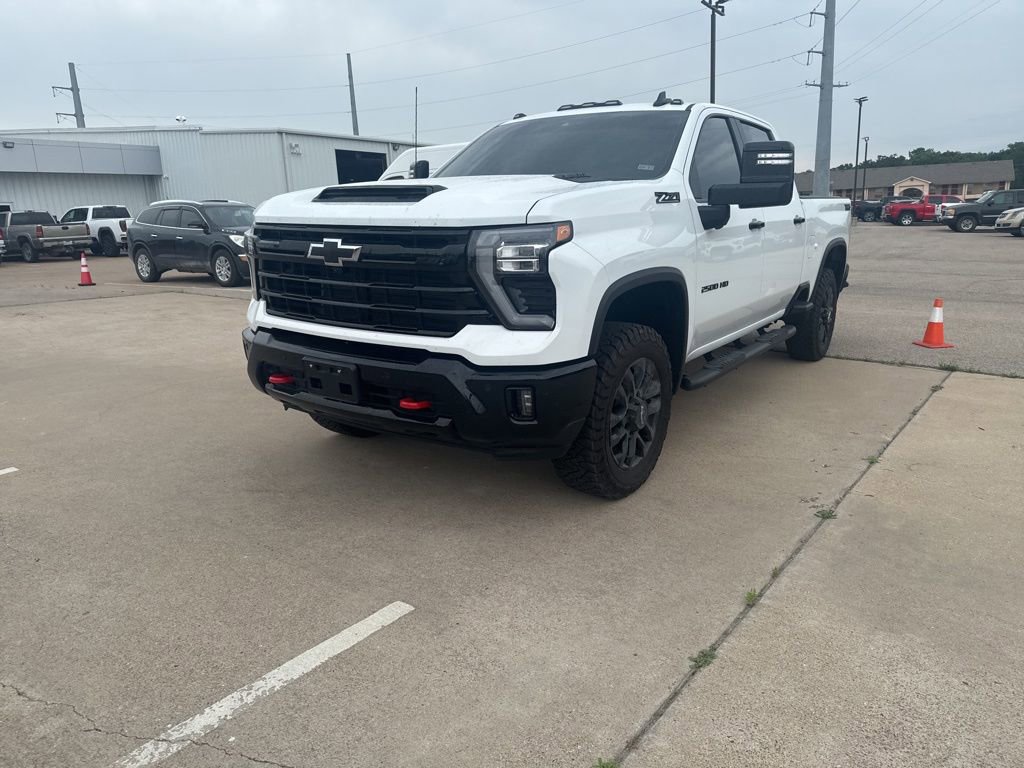 2026 Chevrolet Silverado HD LT 4WD Crew Cab Standard Box's photo