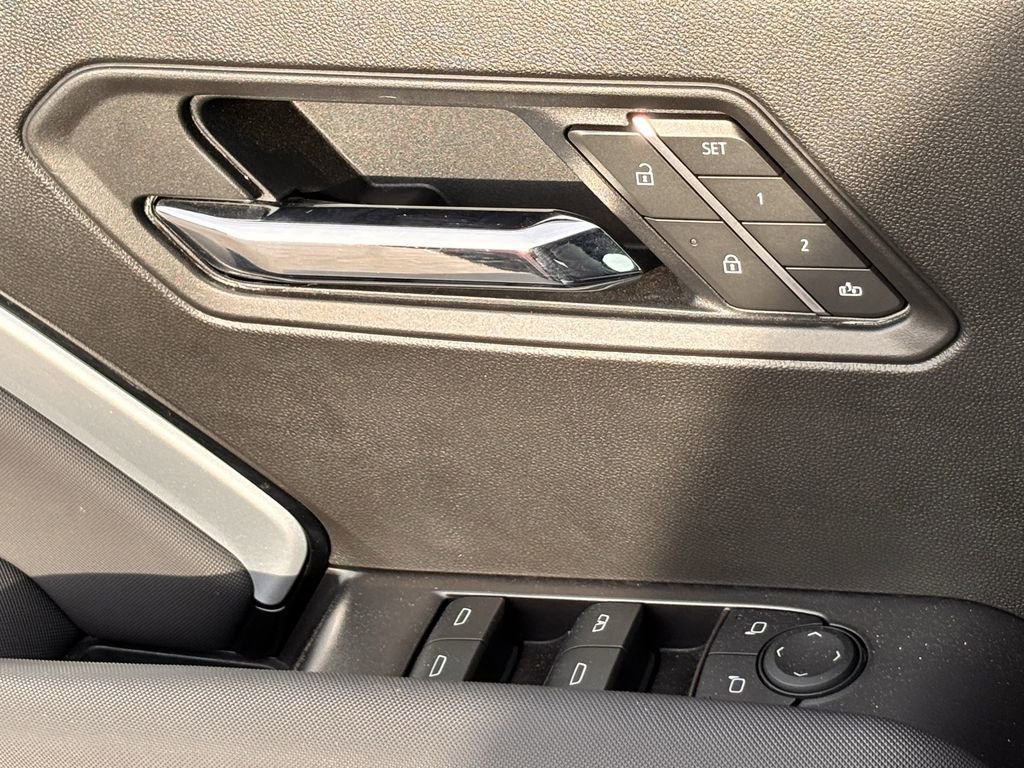 2025 Chevrolet Colorado Z71 - Photo 17