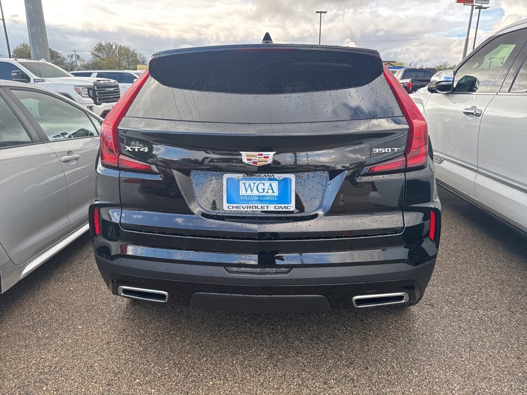 2024 Cadillac XT4 Premium Luxury photo 3