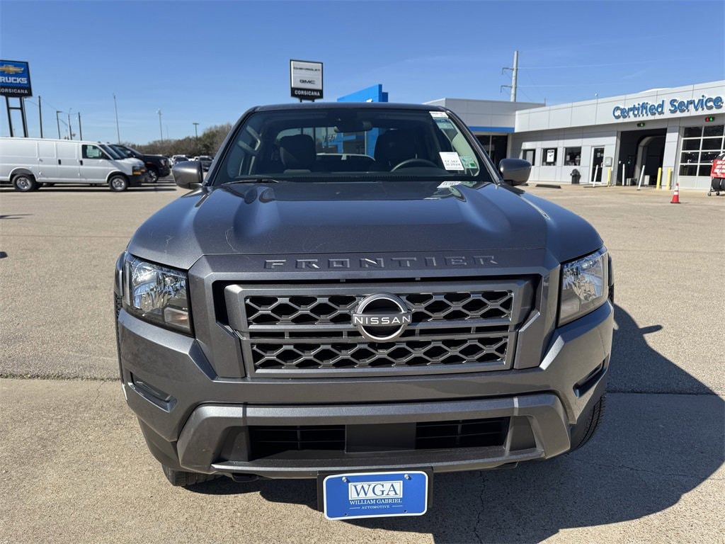 Used 2024 Nissan Frontier Crew Cab SV 4x4 Truck