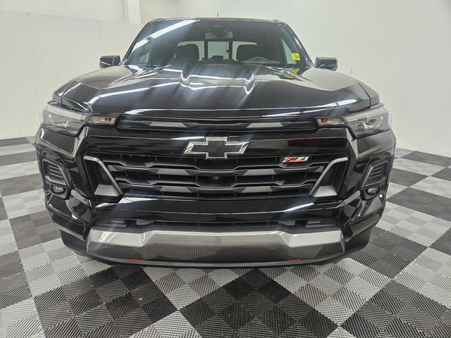 2025 Chevrolet Colorado Z71 photo 3