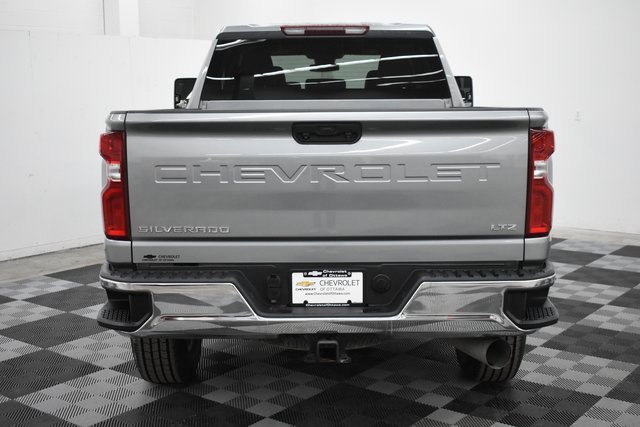 2024 Chevrolet Silverado 2500HD LTZ photo 4