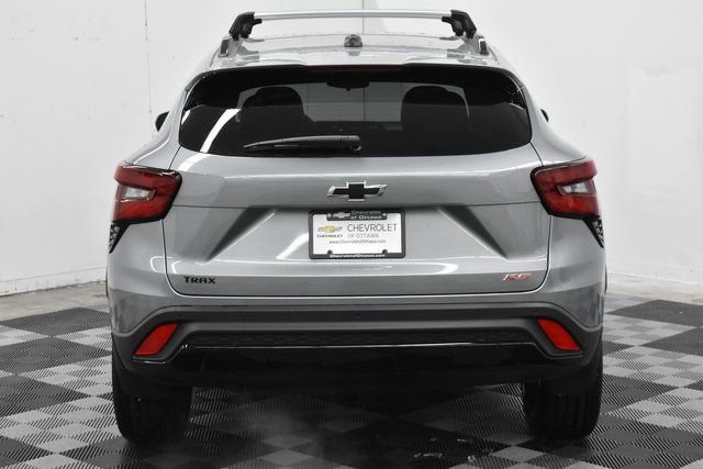 2025 Chevrolet Trax photo 4