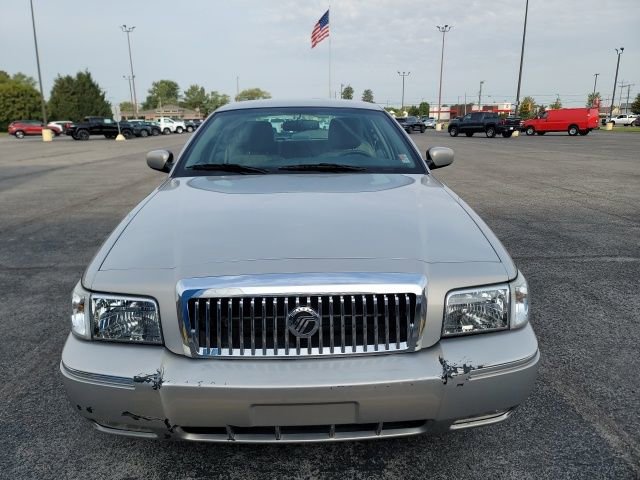 2011 Mercury Grand Marquis LS photo 2