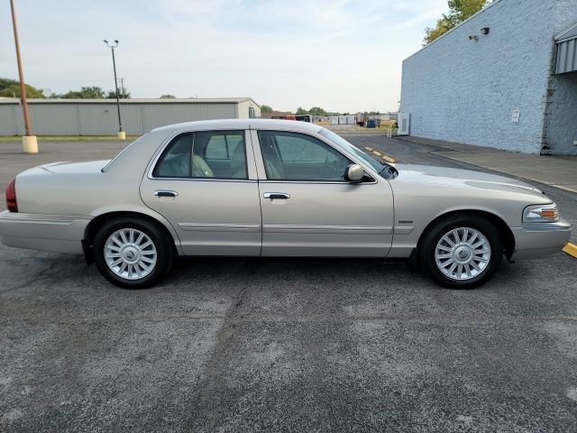2011 Mercury Grand Marquis LS photo 4