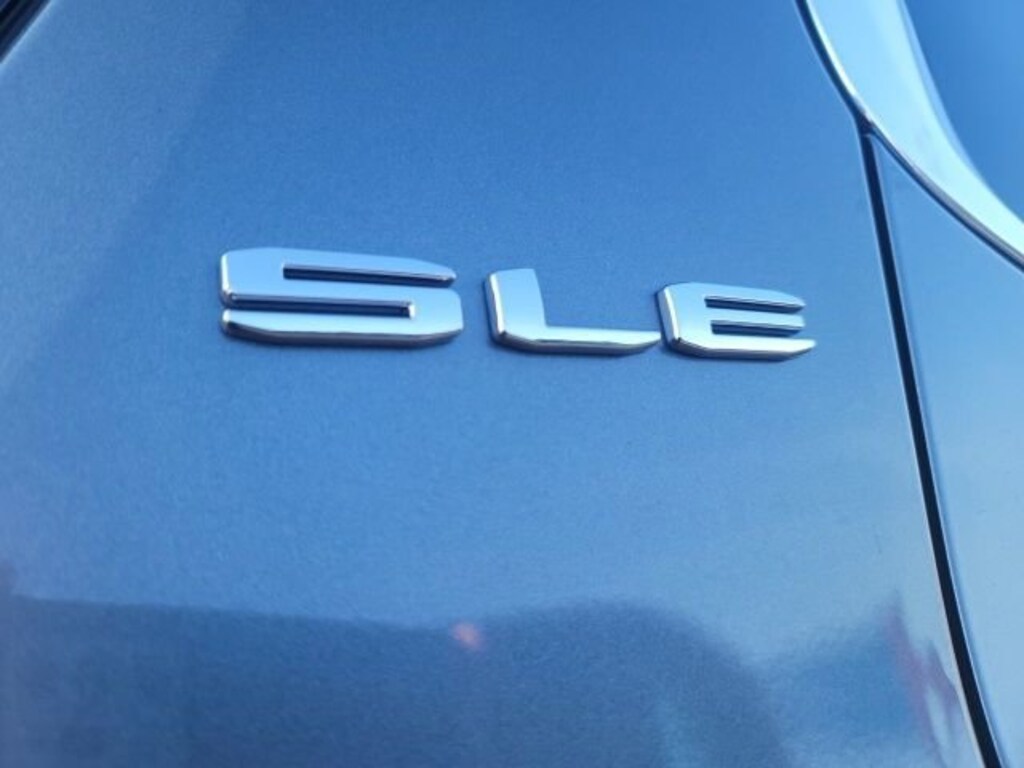 Used 2022 GMC Acadia SLE SUV