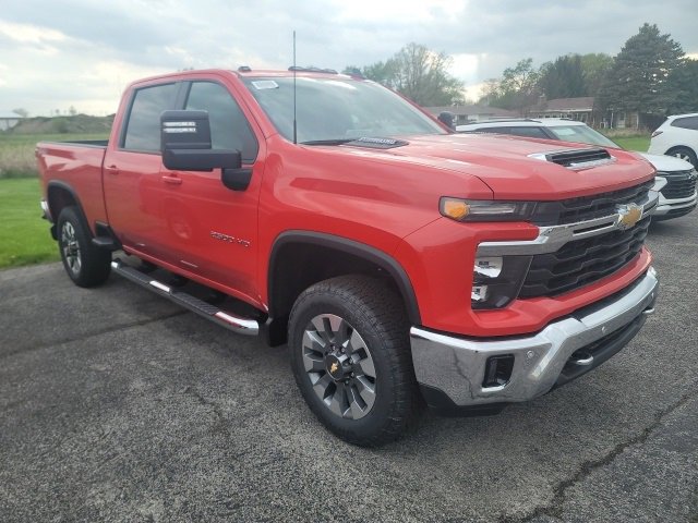 2025 Chevrolet Silverado 2500HD LT photo 3