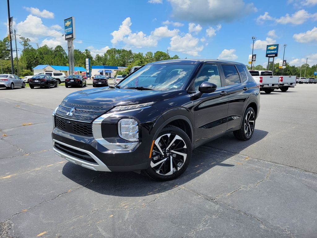 Used 2024 Mitsubishi Outlander SE SUV