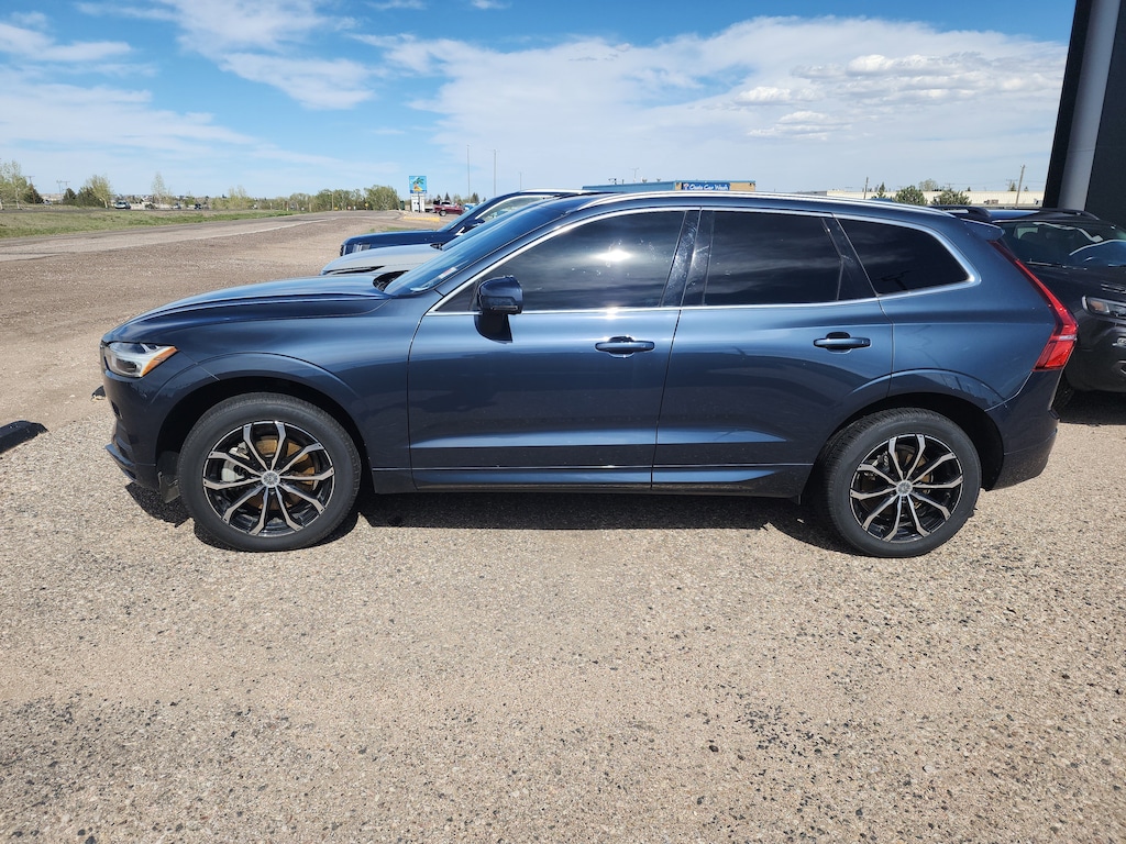 Used 2020 Volvo XC60 T6 Momentum SUV