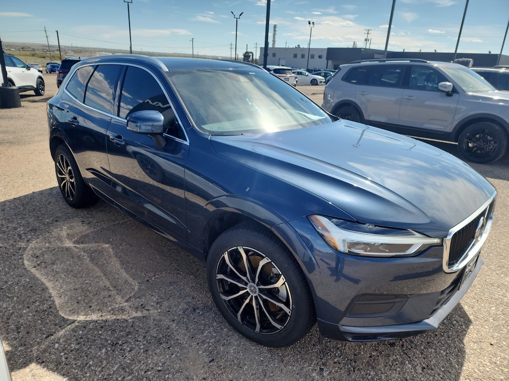 Used 2020 Volvo XC60 T6 Momentum SUV