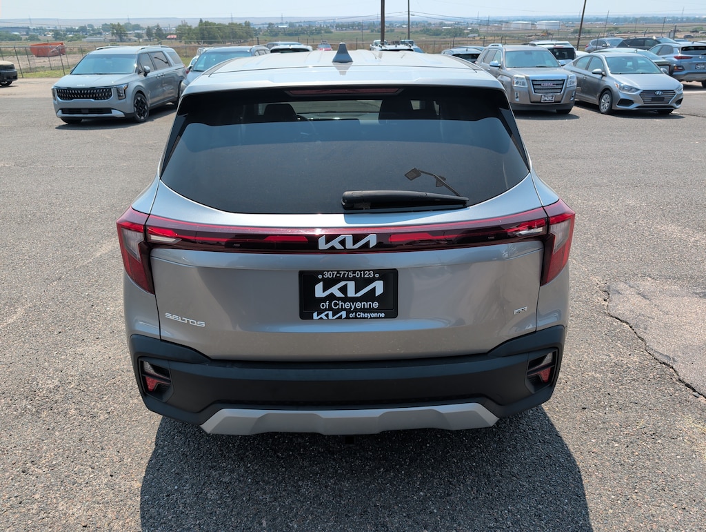 Used 2024 Kia Seltos LX SUV