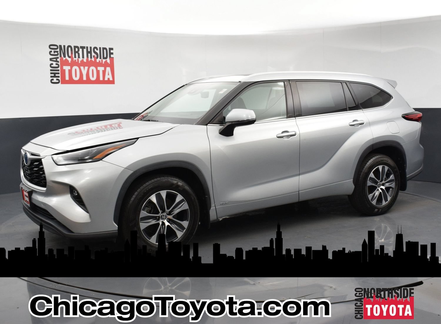Used 2022 Toyota Highlander Hybrid XLE Sport Utility