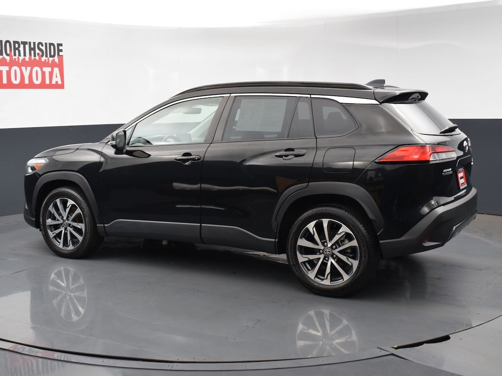 Used 2022 Toyota Corolla Cross XLE Sport Utility