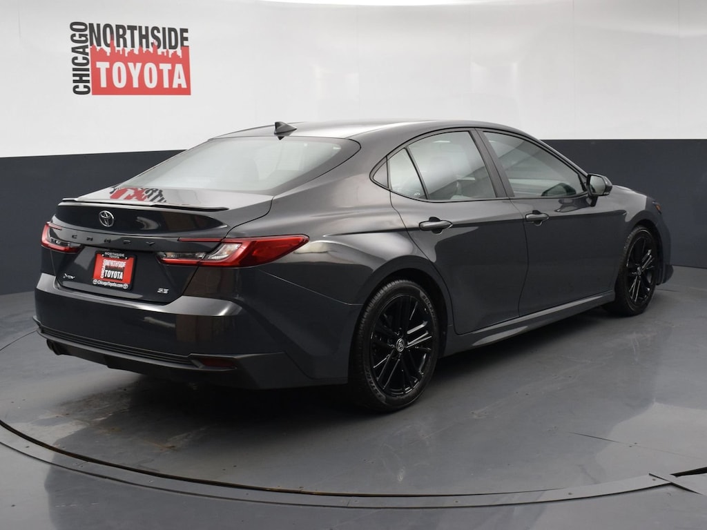 Used 2025 Toyota Camry SE Car