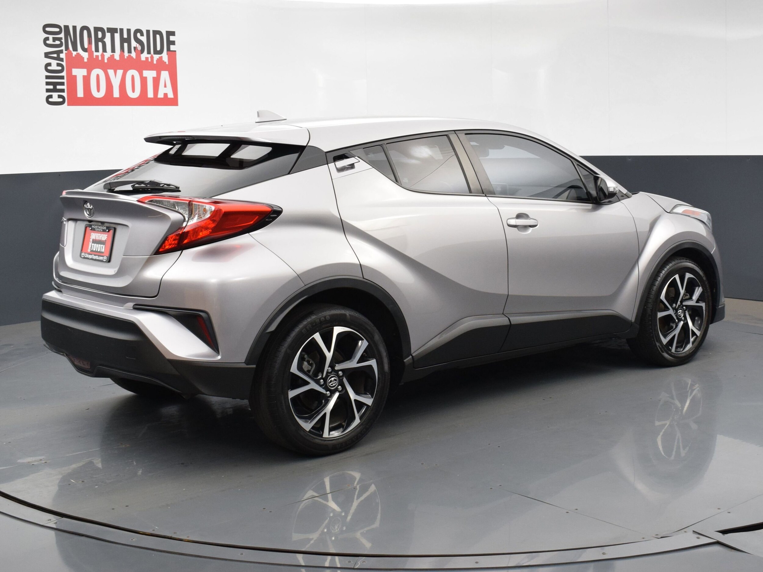 2018 Toyota C-HR XLE photo 4