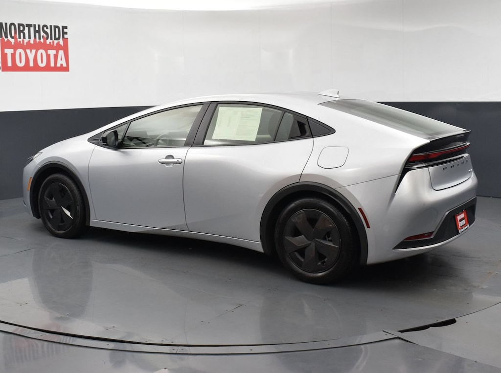 Used 2025 Toyota Prius LE Hatchback