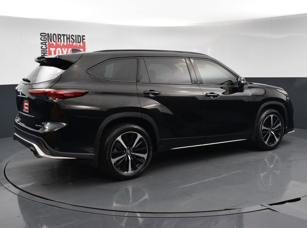 Used 2022 Toyota Highlander XSE Sport Utility