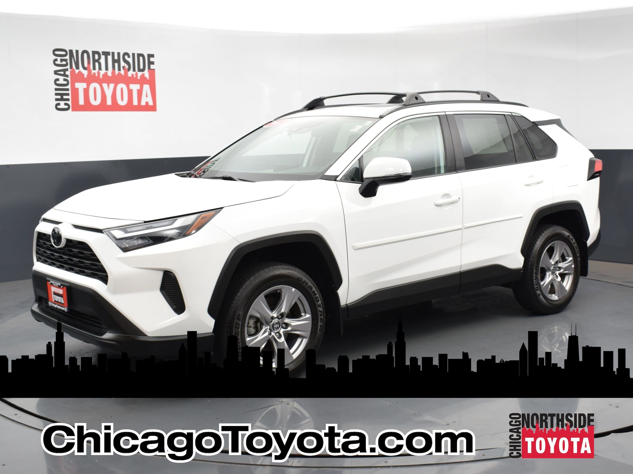 2022 Toyota RAV4 XLE's photo