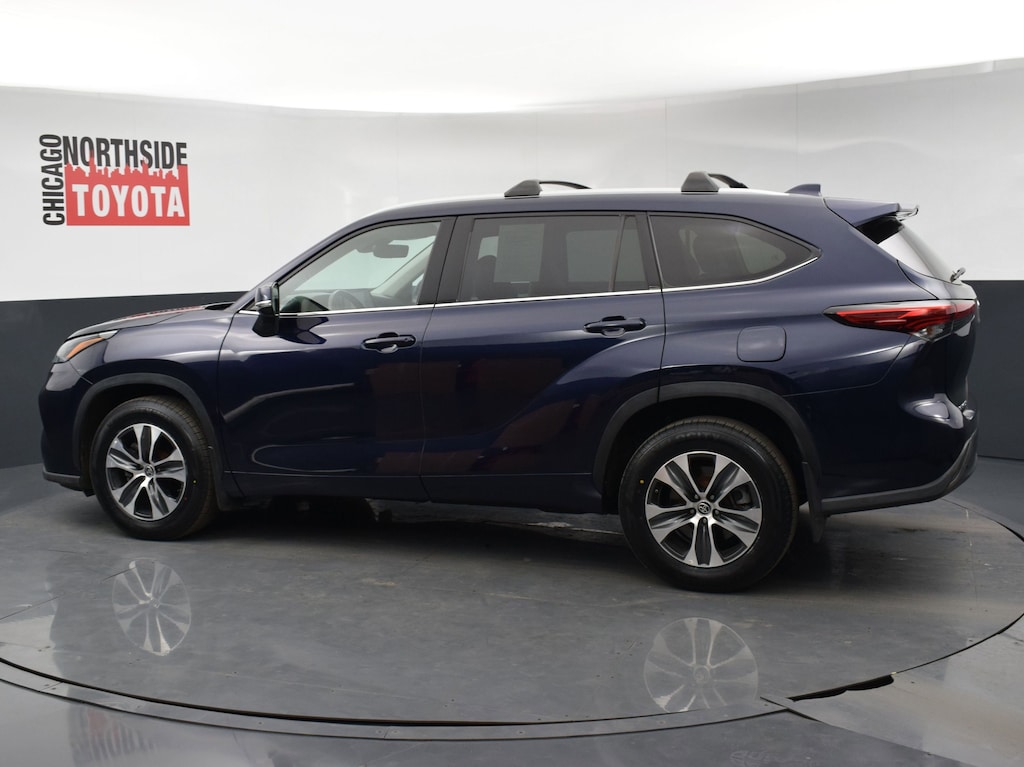Used 2022 Toyota Highlander XLE Sport Utility