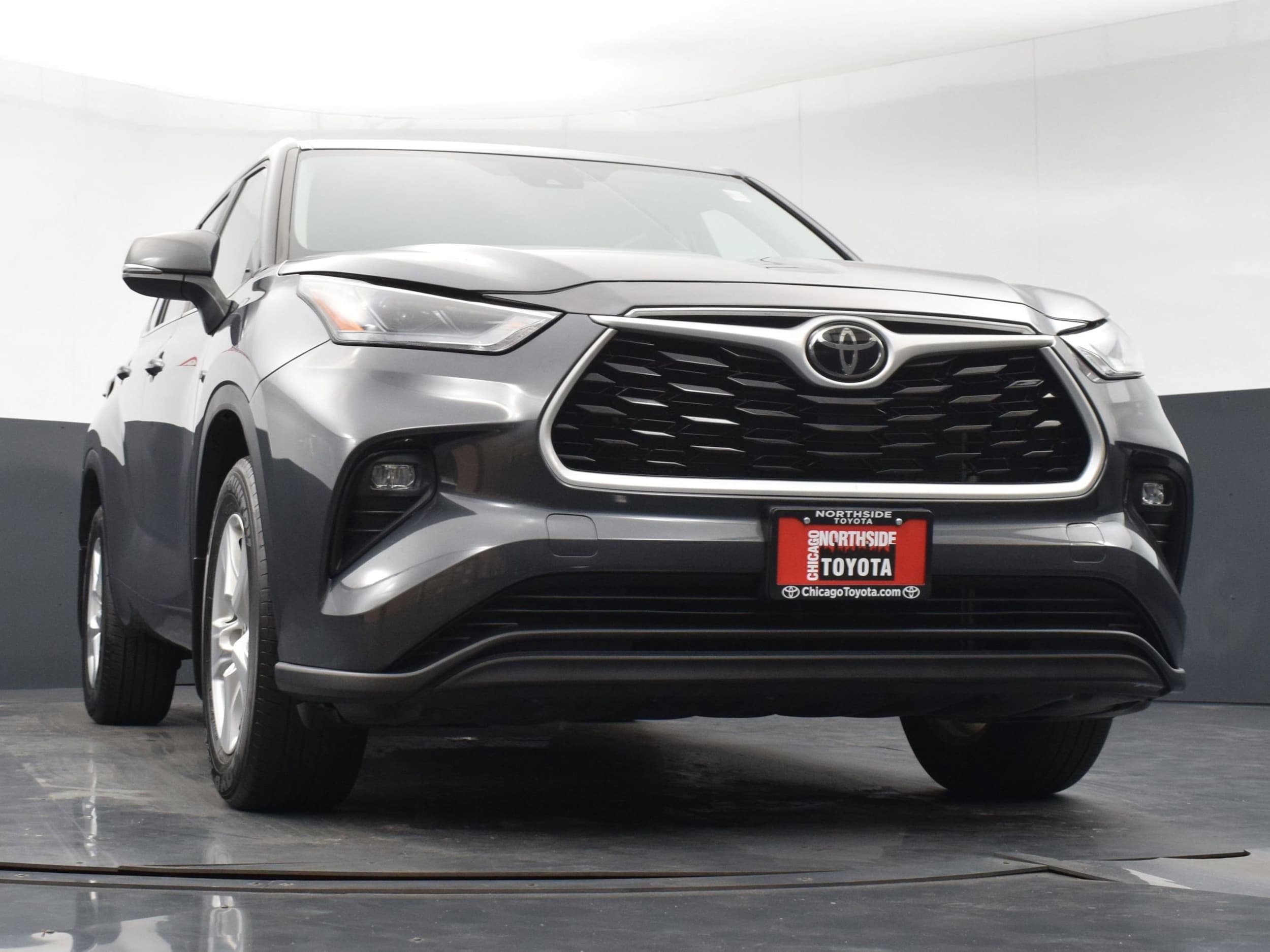 2024 Toyota Highlander LE - Photo 31