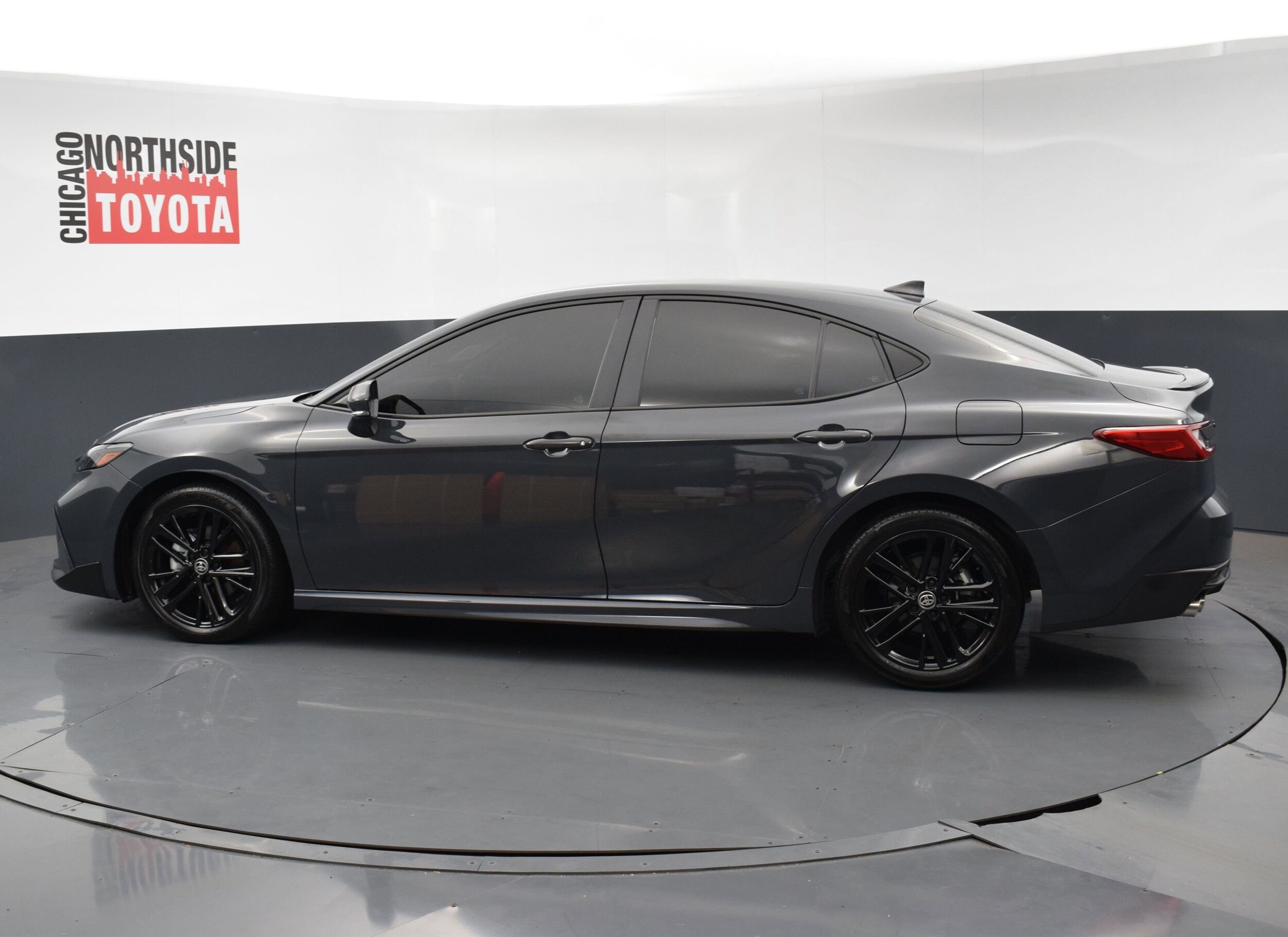 2025 Toyota Camry SE photo 2