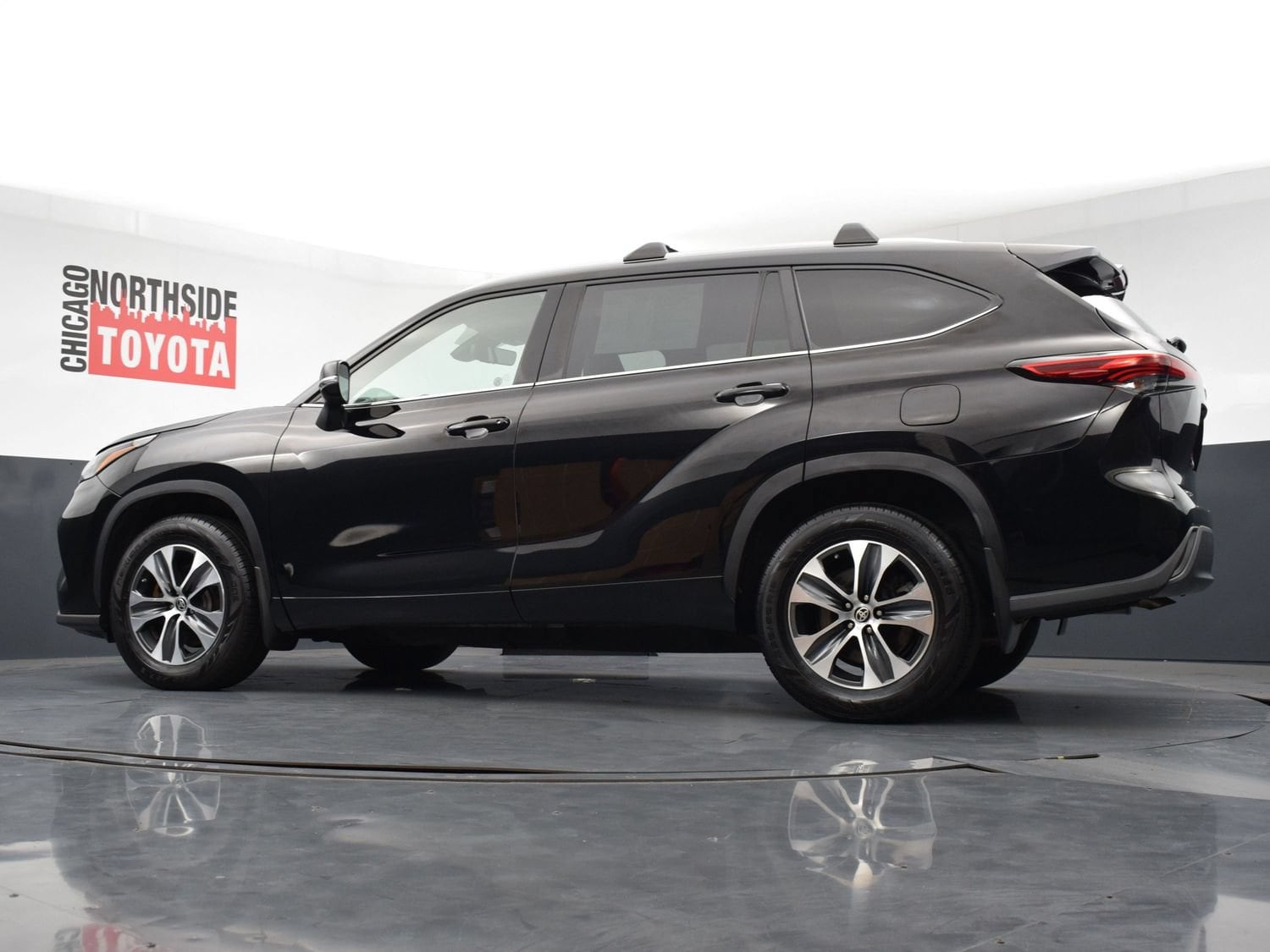 2023 Toyota Highlander XLE - Photo 30