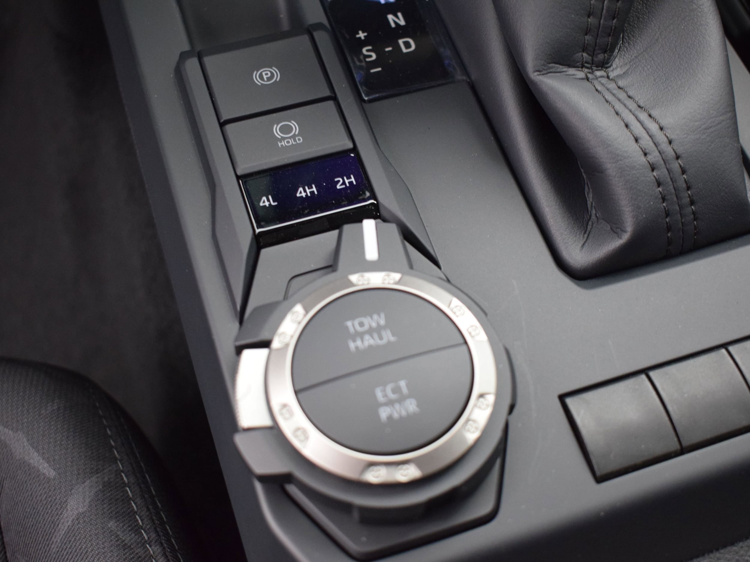 2026 Toyota Tacoma SR5 - Photo 16