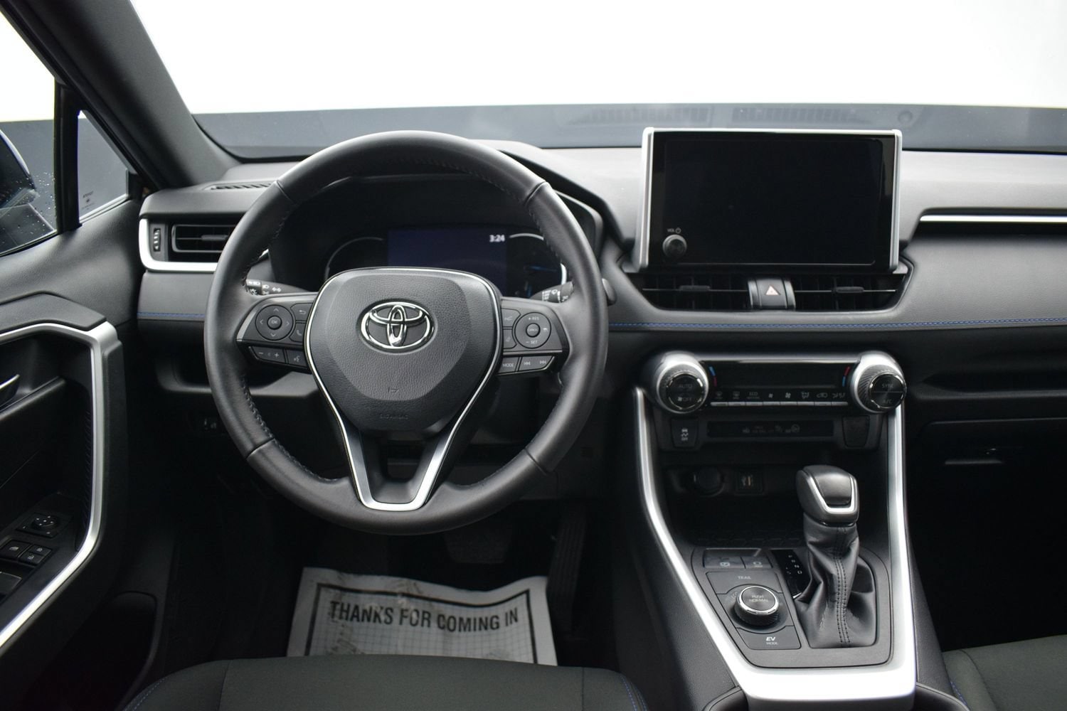 2024 Toyota RAV4 SE - Photo 14