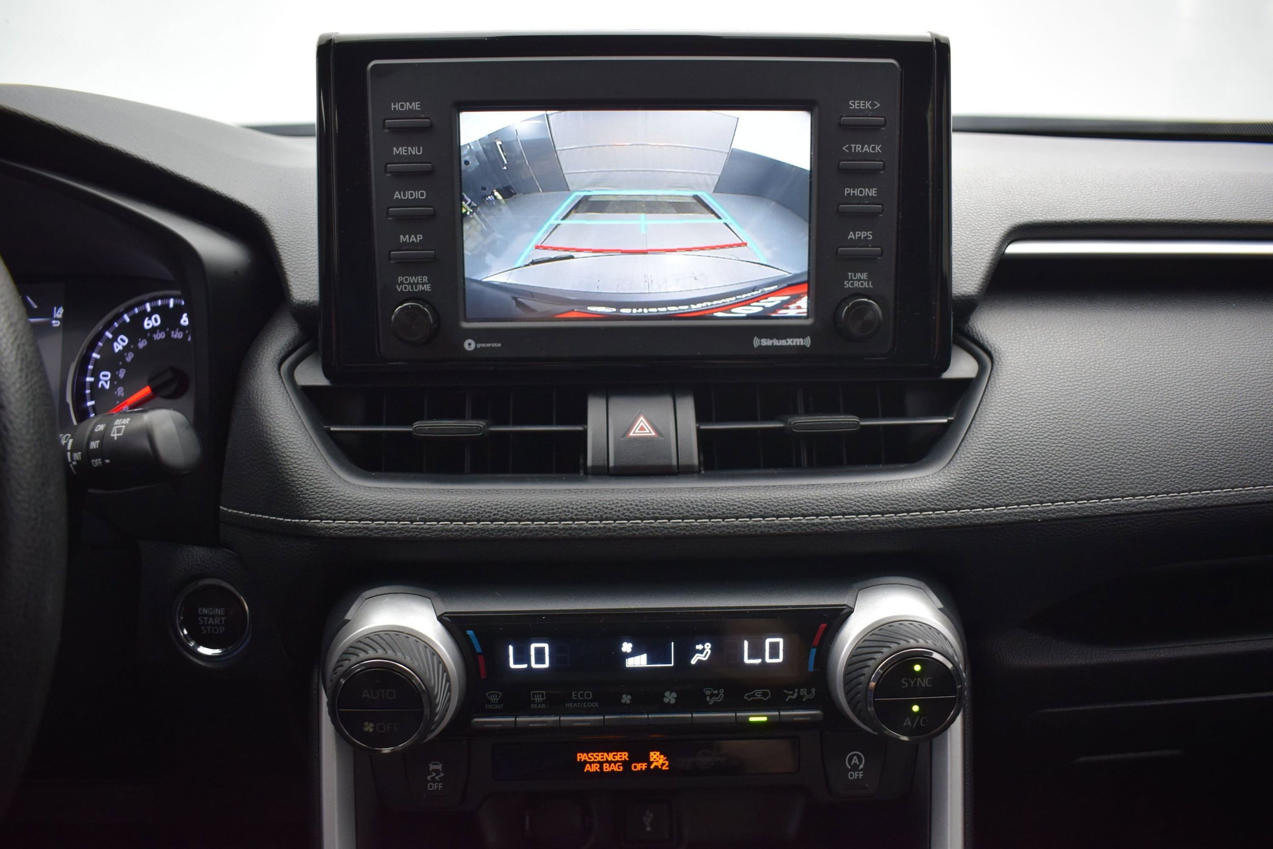 2021 Toyota RAV4 XLE - Photo 15