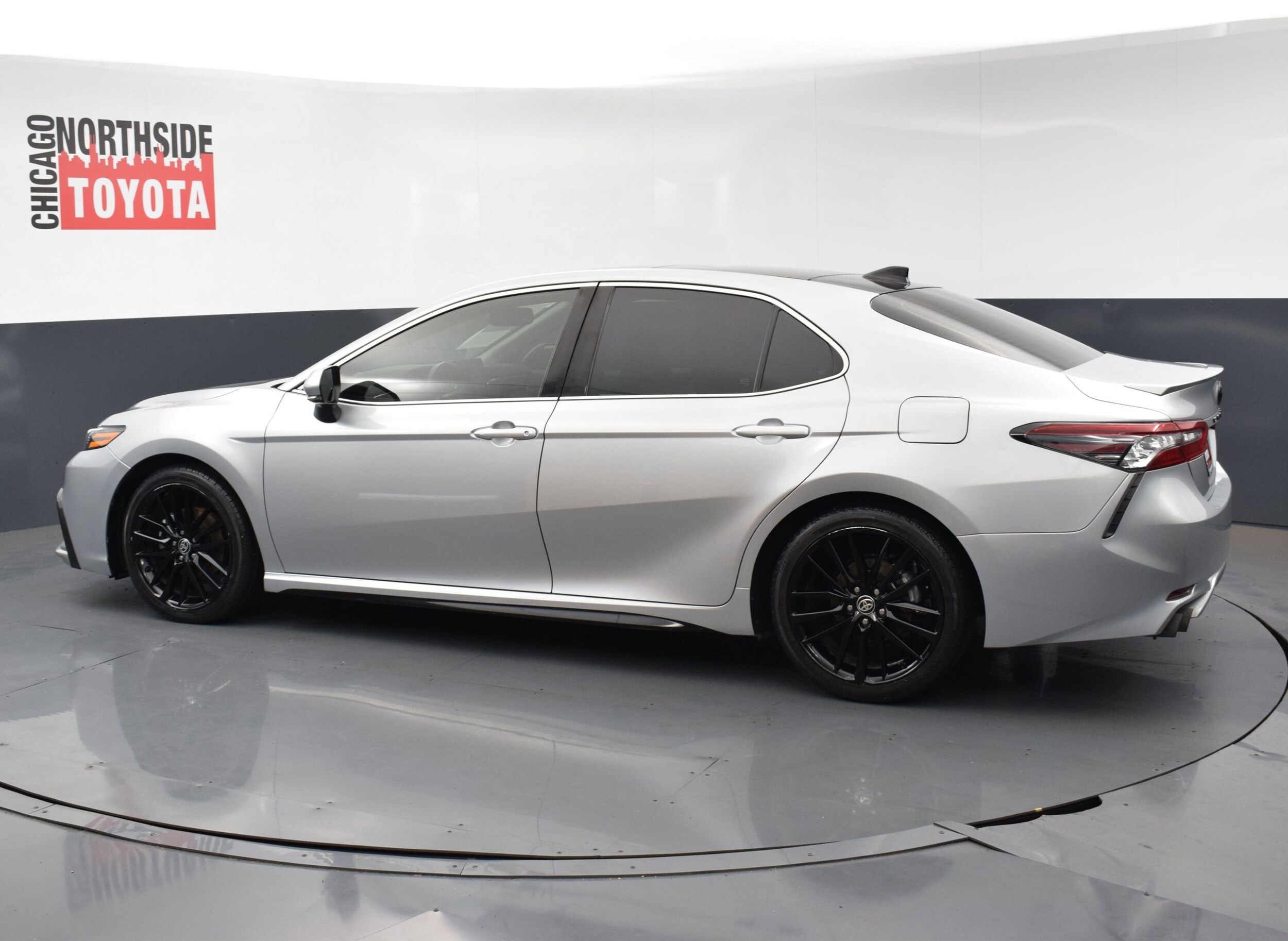 2021 Toyota Camry XSE photo 2