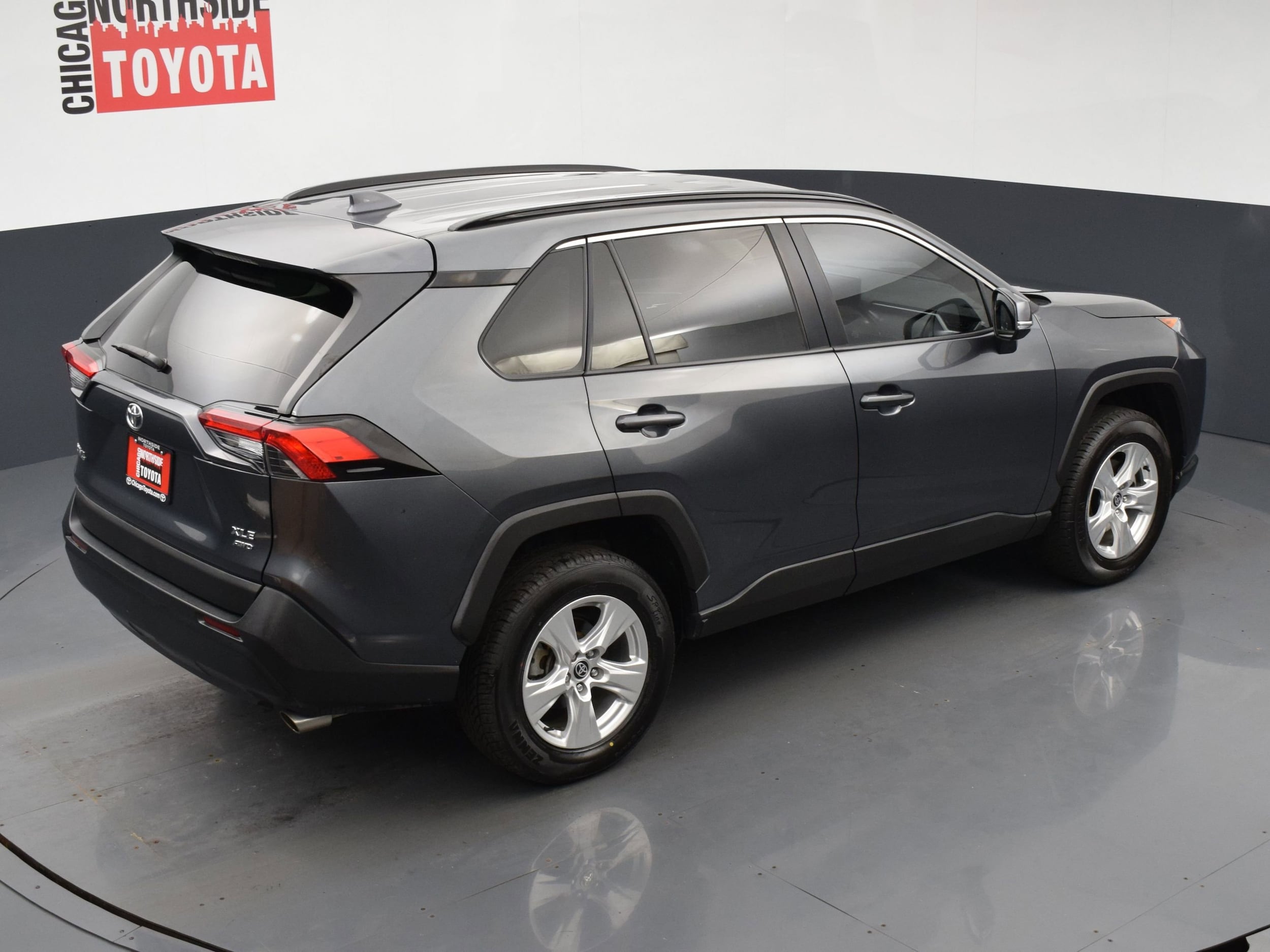 2021 Toyota RAV4 XLE - Photo 19