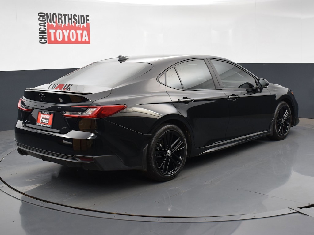 Used 2025 Toyota Camry SE Car