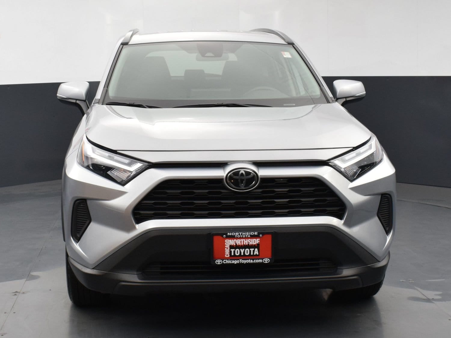 2025 Toyota RAV4 XLE - Photo 7