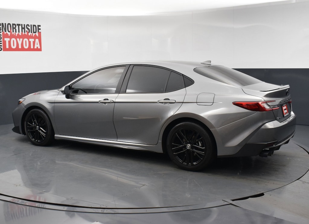 Used 2025 Toyota Camry SE Car