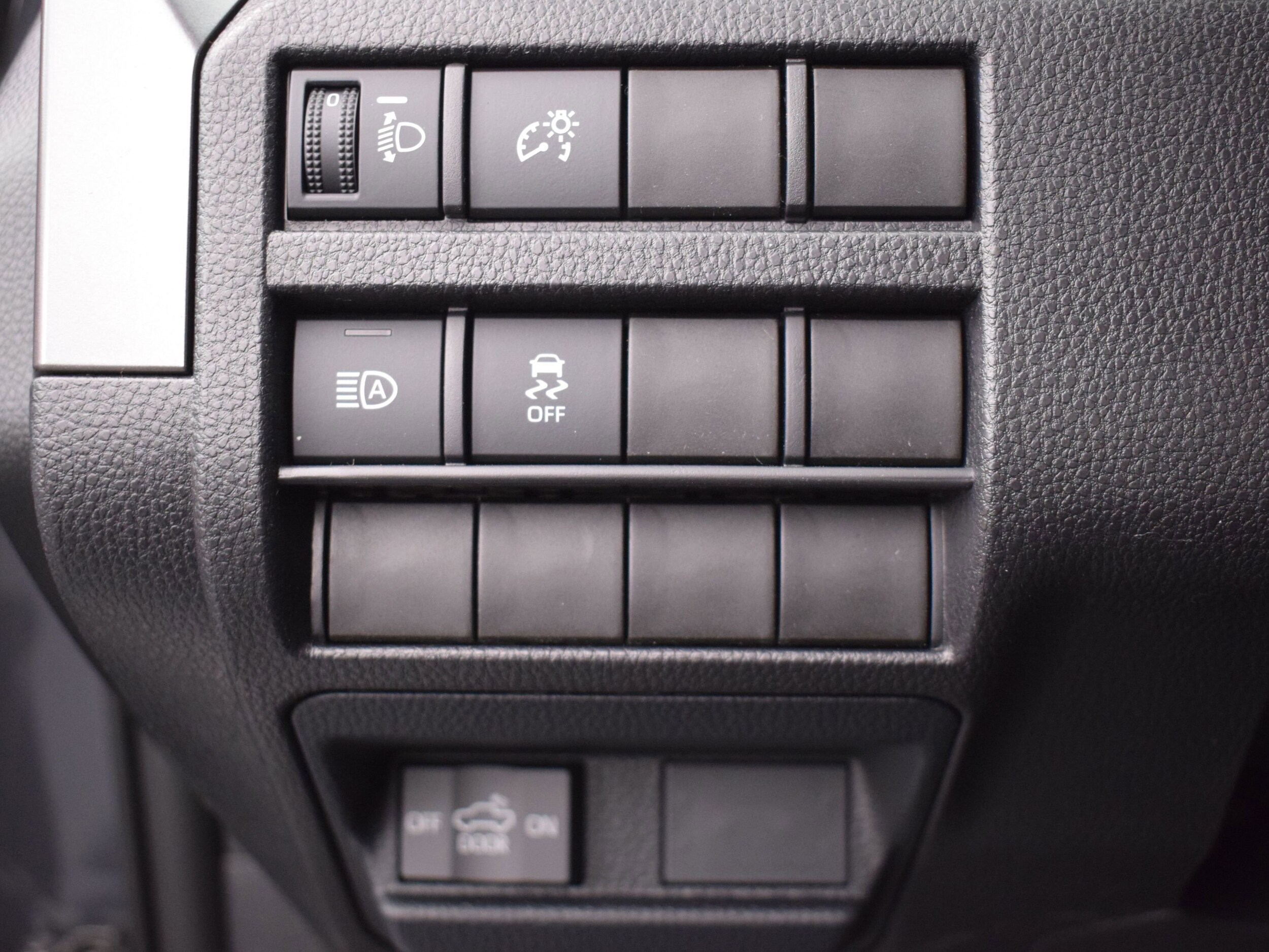 2026 Toyota Tacoma SR5 - Photo 15