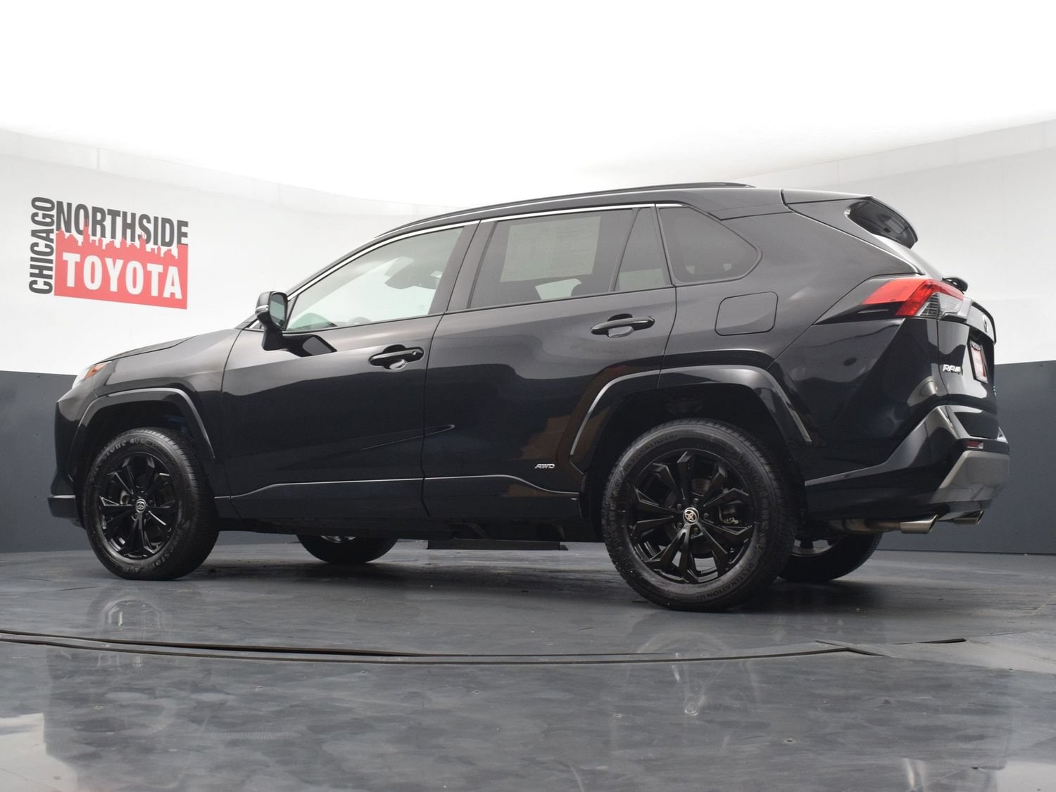 2024 Toyota RAV4 SE - Photo 25