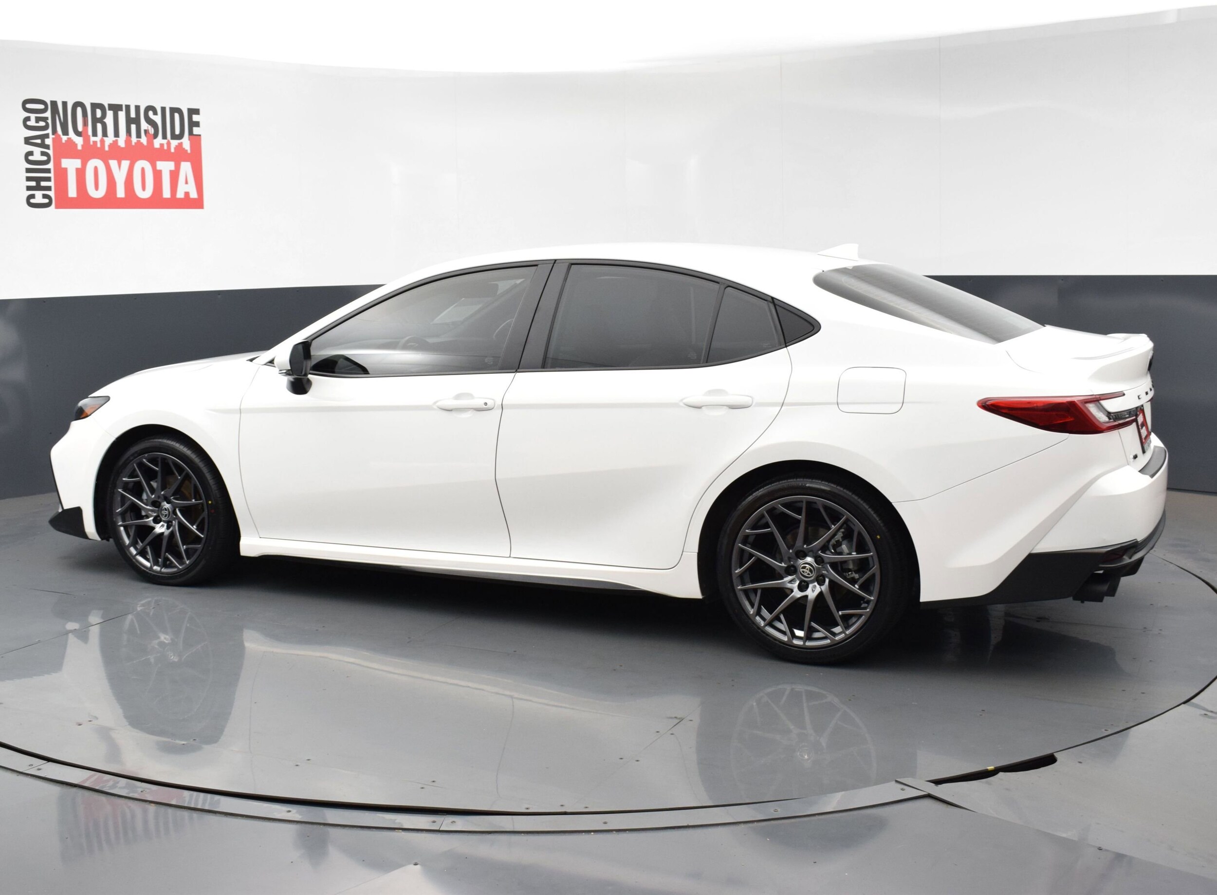 2025 Toyota Camry SE photo 2