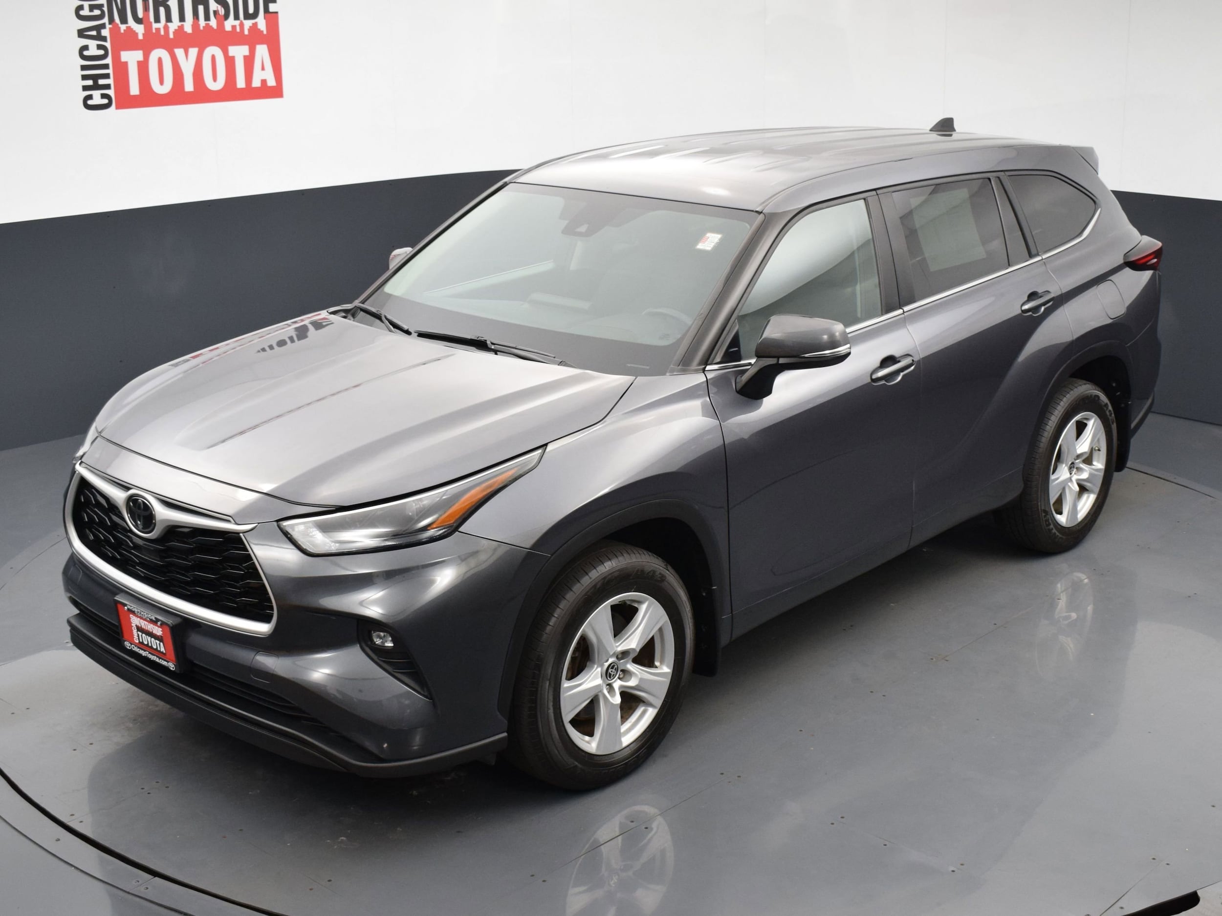 2024 Toyota Highlander LE - Photo 26