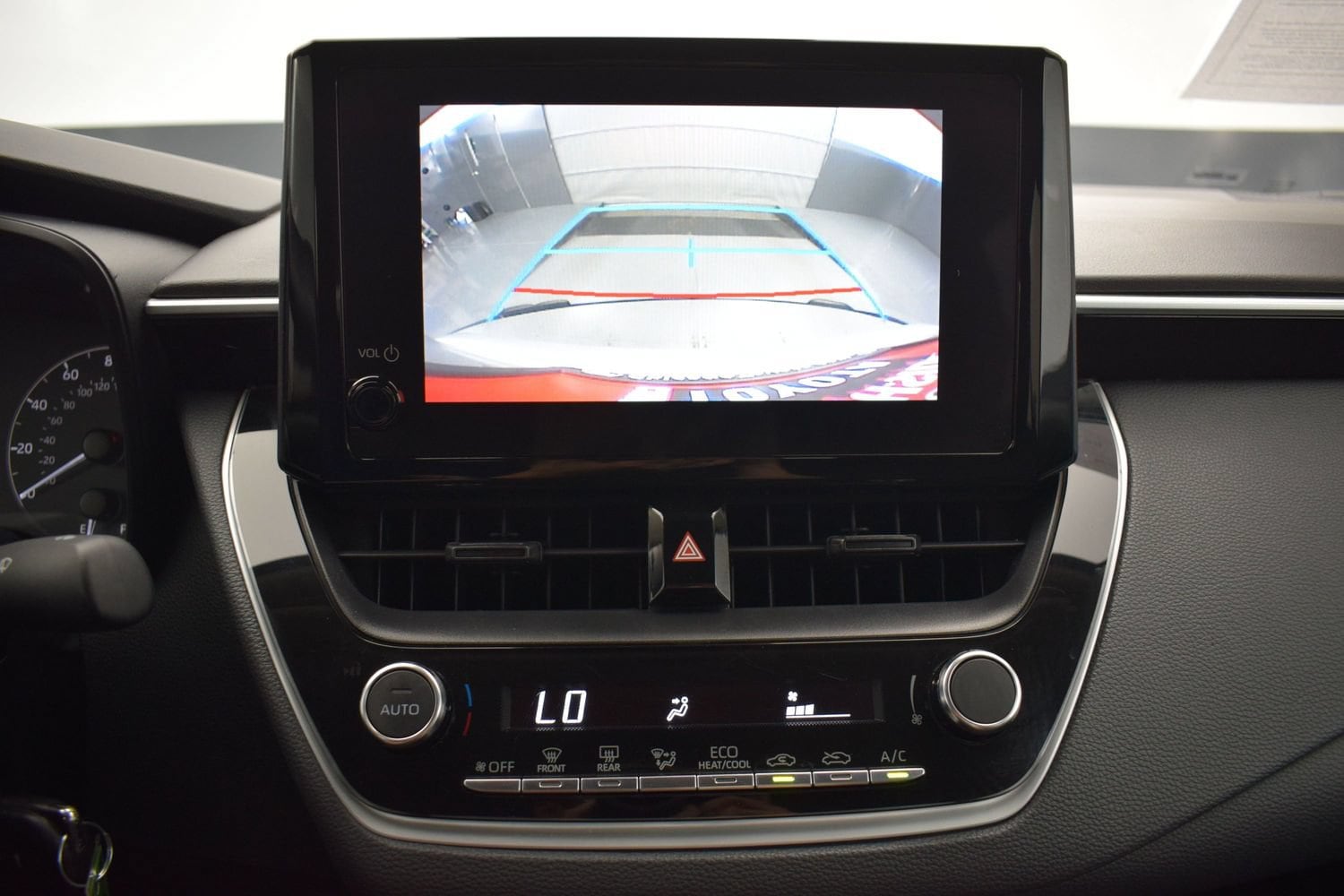2023 Toyota Corolla LE - Photo 15