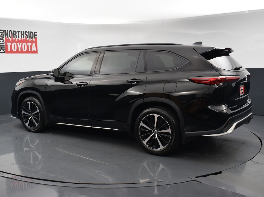 Used 2022 Toyota Highlander XSE Sport Utility