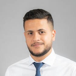 Staff member Mo Jasim from ID_6b51cf99ca67