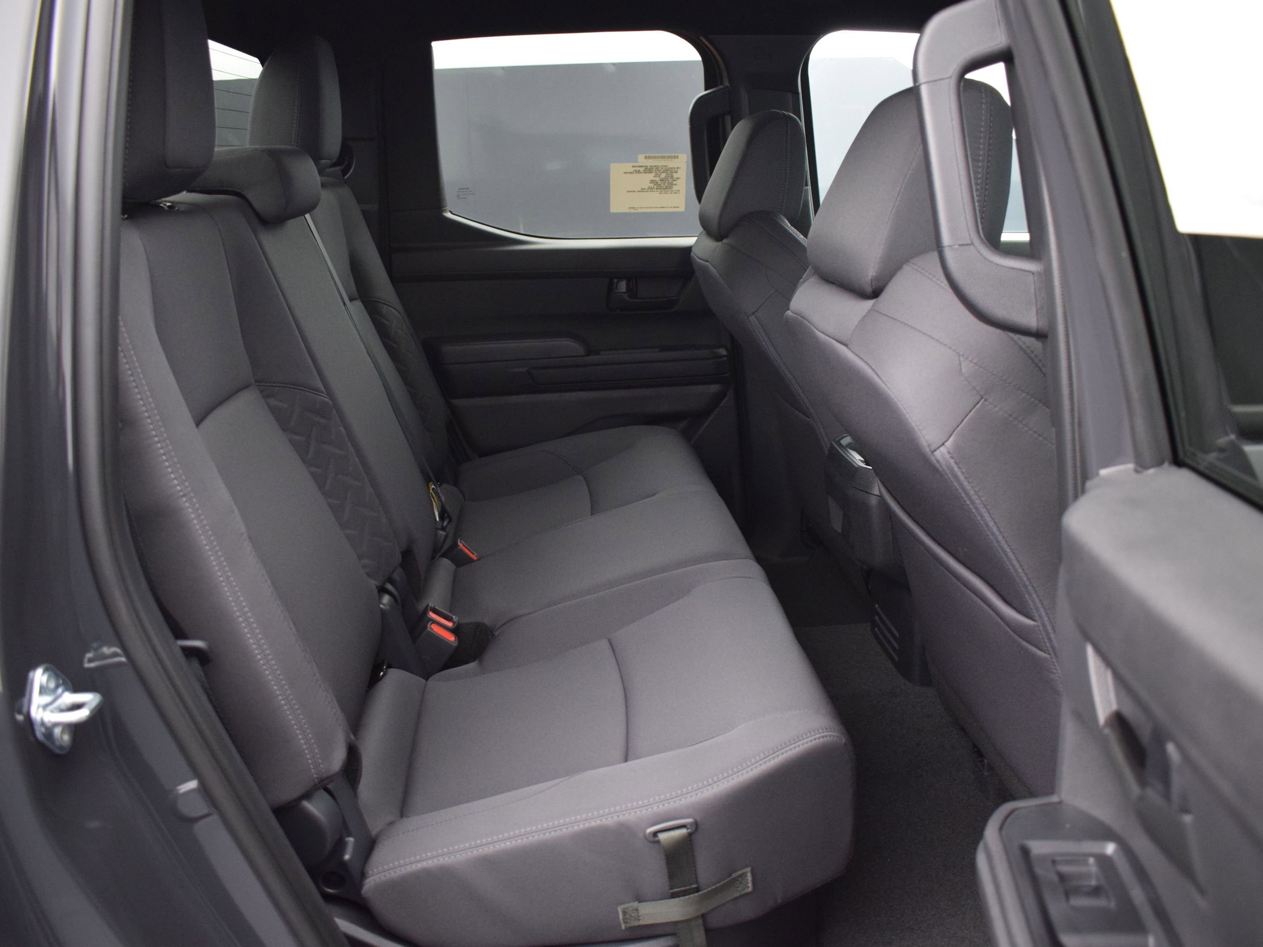 2026 Toyota Tacoma SR5 - Photo 11