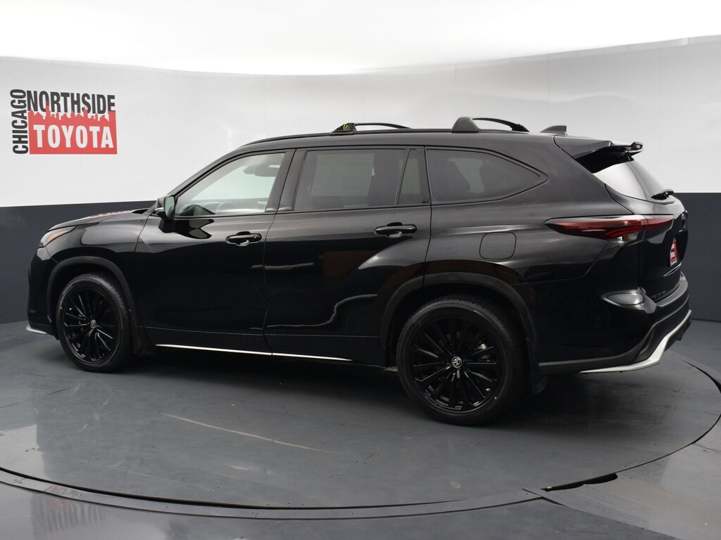 Used 2024 Toyota Highlander XSE Sport Utility