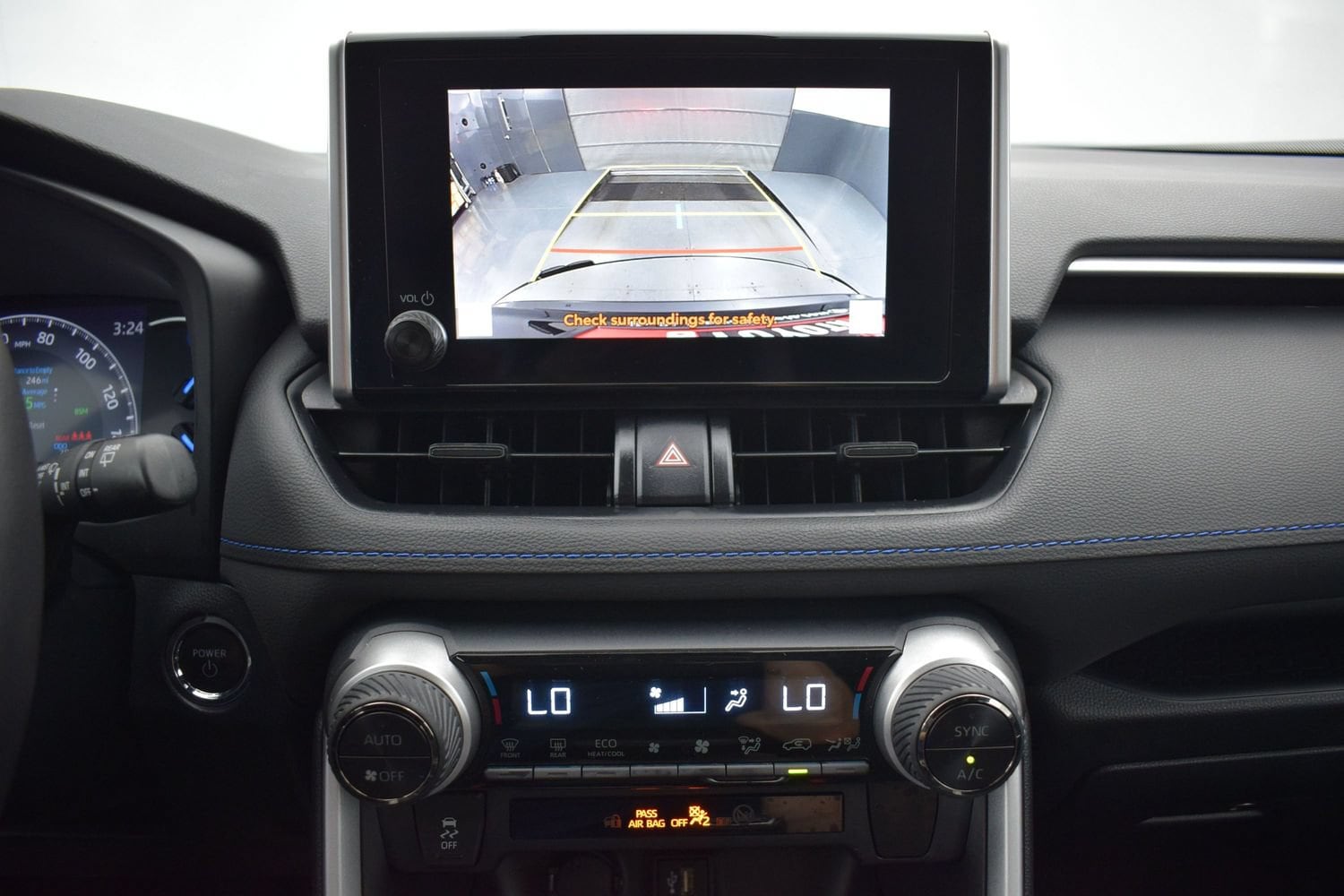 2024 Toyota RAV4 SE - Photo 15