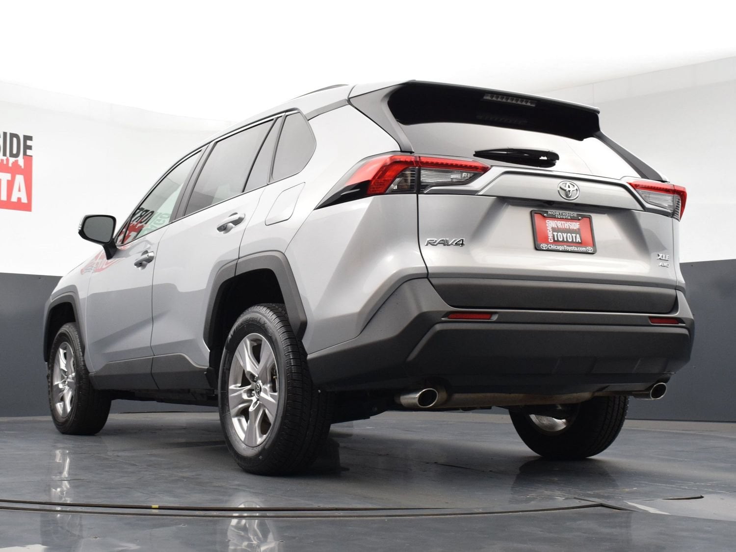 2025 Toyota RAV4 XLE - Photo 26