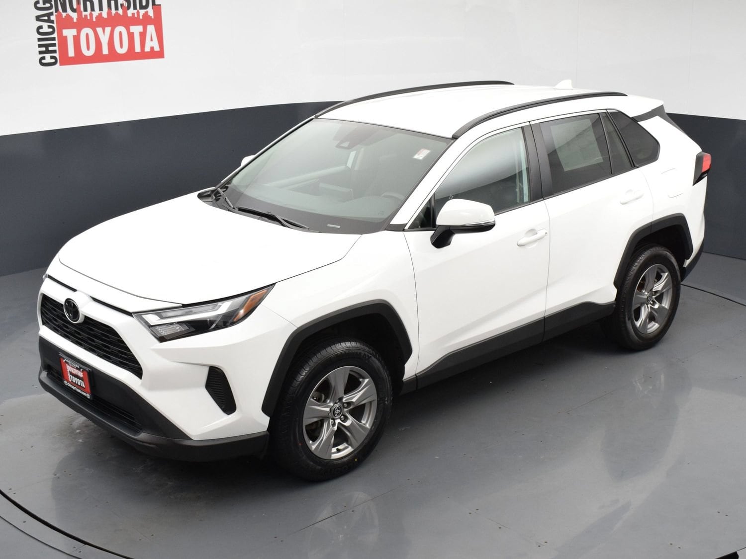 2024 Toyota RAV4 XLE - Photo 23