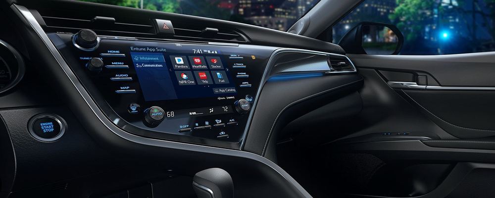 2018 Toyota Camry Technology.jpg