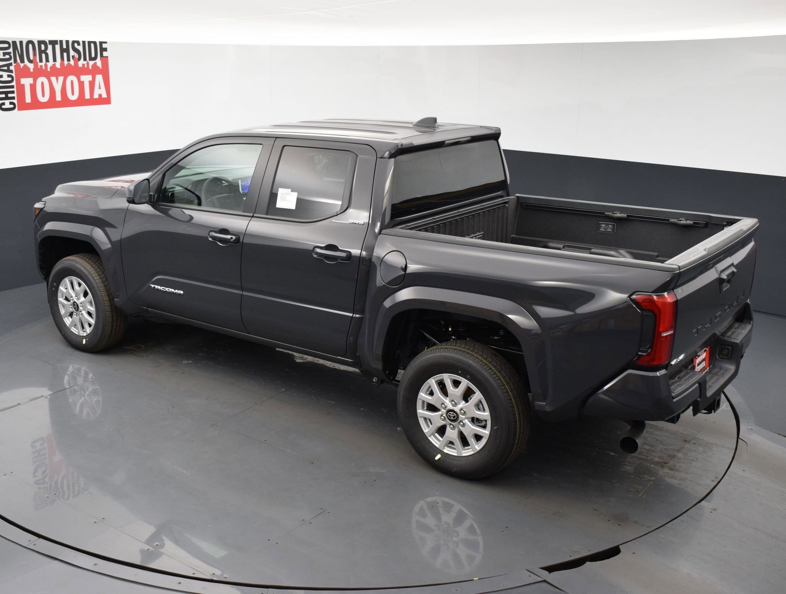 2026 Toyota Tacoma SR5 - Photo 21