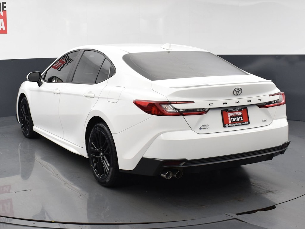 Used 2025 Toyota Camry SE Car