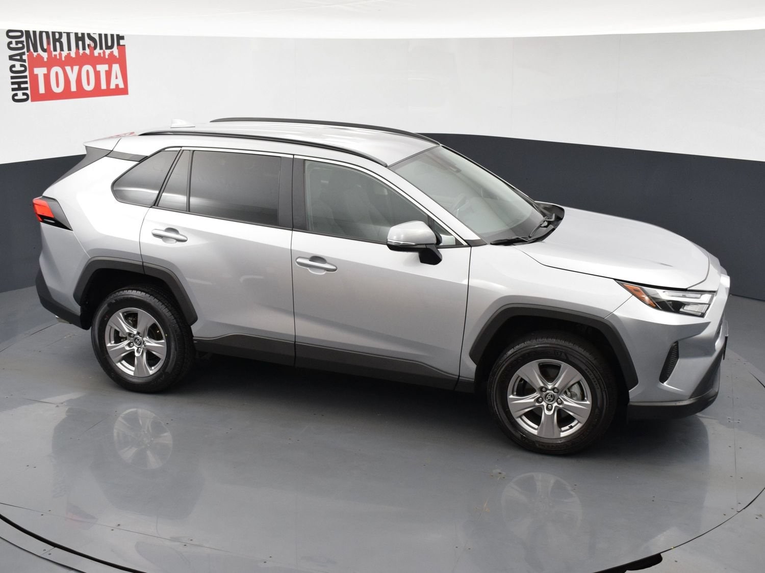 2025 Toyota RAV4 XLE - Photo 20
